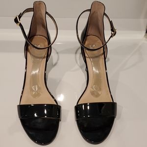 BP pumps, black patent leather 12M